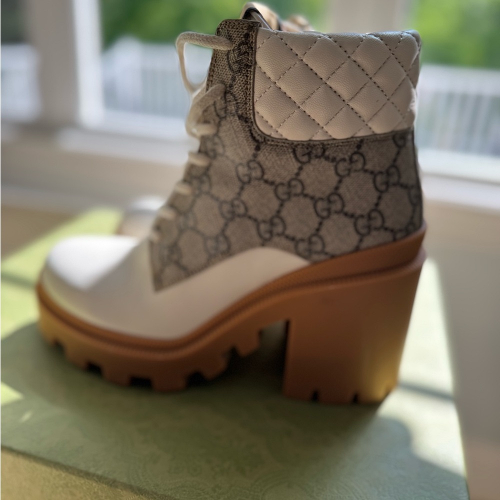 Gucci Women's White and Brown Ankle Boots - size 36.5